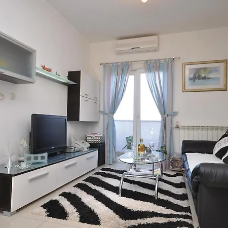 Ive Vojnovica Apartman *