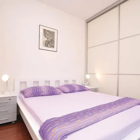 Apartman Ive Vojnovica *