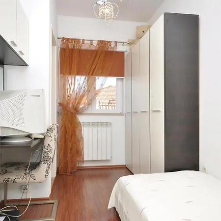 Apartman Ive Vojnovica *